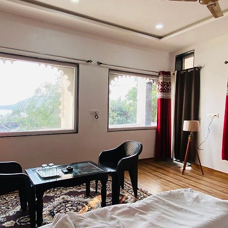Hotel Lake Star Udaipur Eksteriør billede