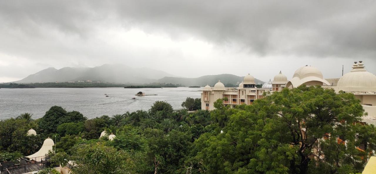Hotel Lake Star Udaipur Eksteriør billede