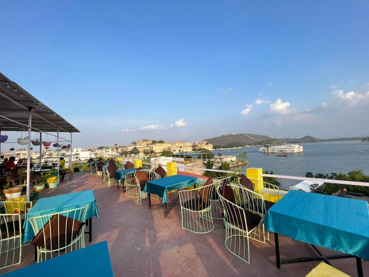 Hotel Lake Star Udaipur Eksteriør billede