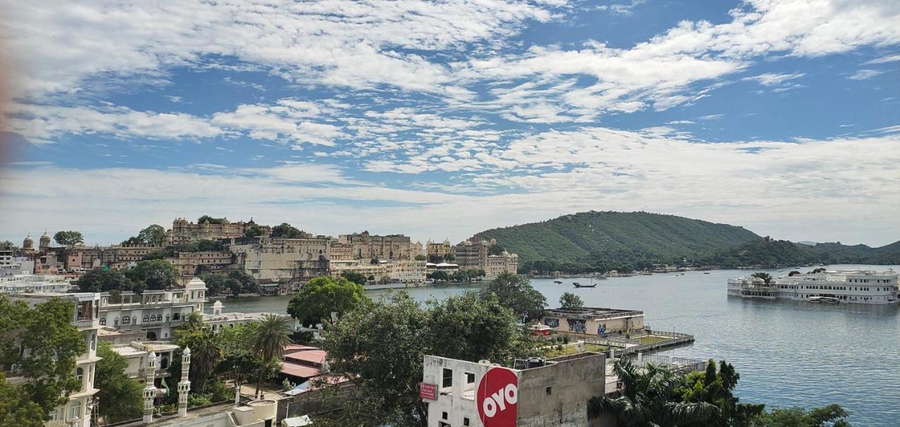 Hotel Lake Star Udaipur Eksteriør billede