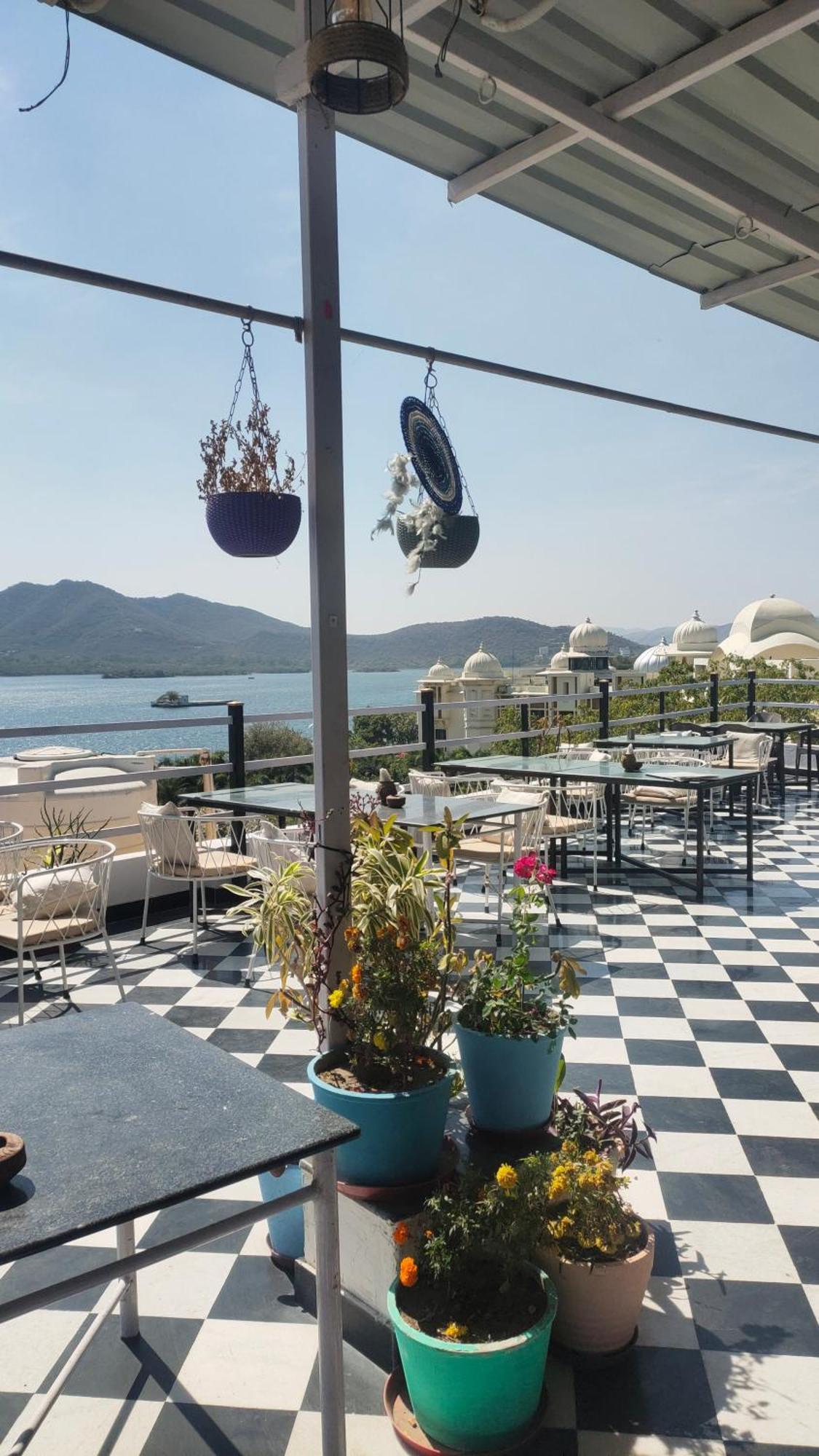 Hotel Lake Star Udaipur Eksteriør billede