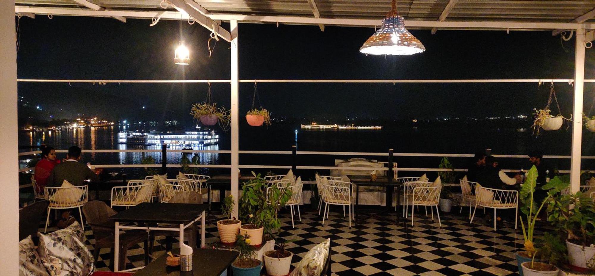 Hotel Lake Star Udaipur Eksteriør billede