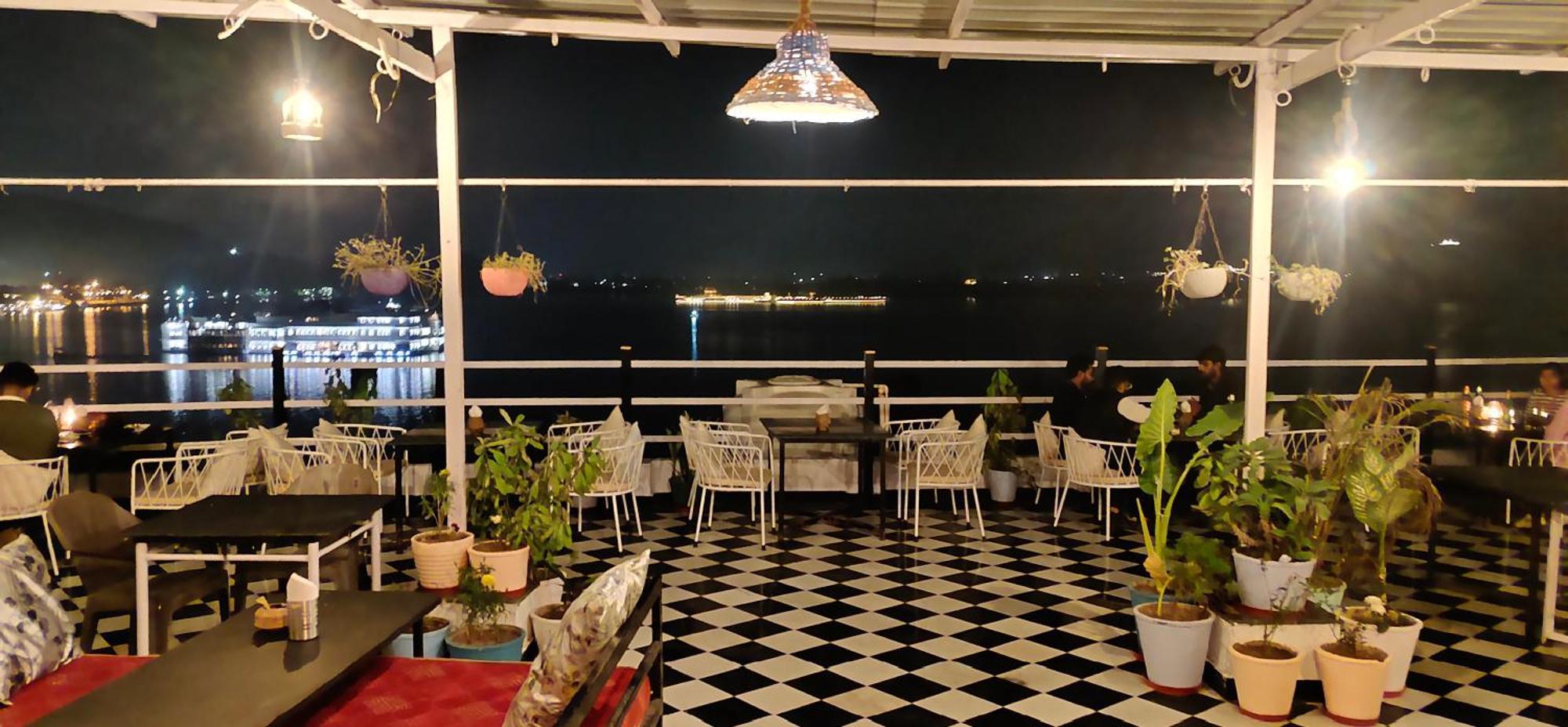 Hotel Lake Star Udaipur Eksteriør billede