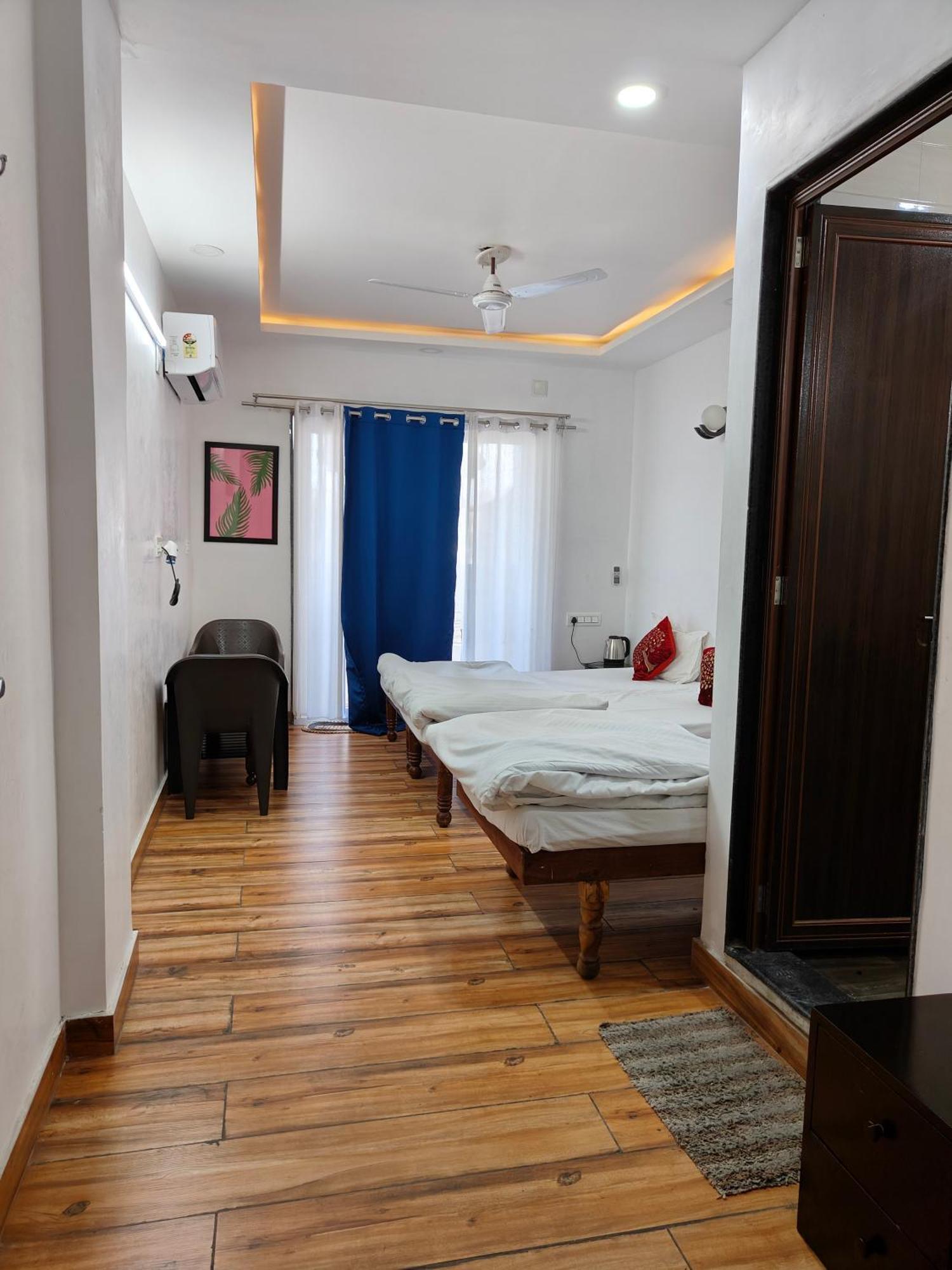 Hotel Lake Star Udaipur Eksteriør billede