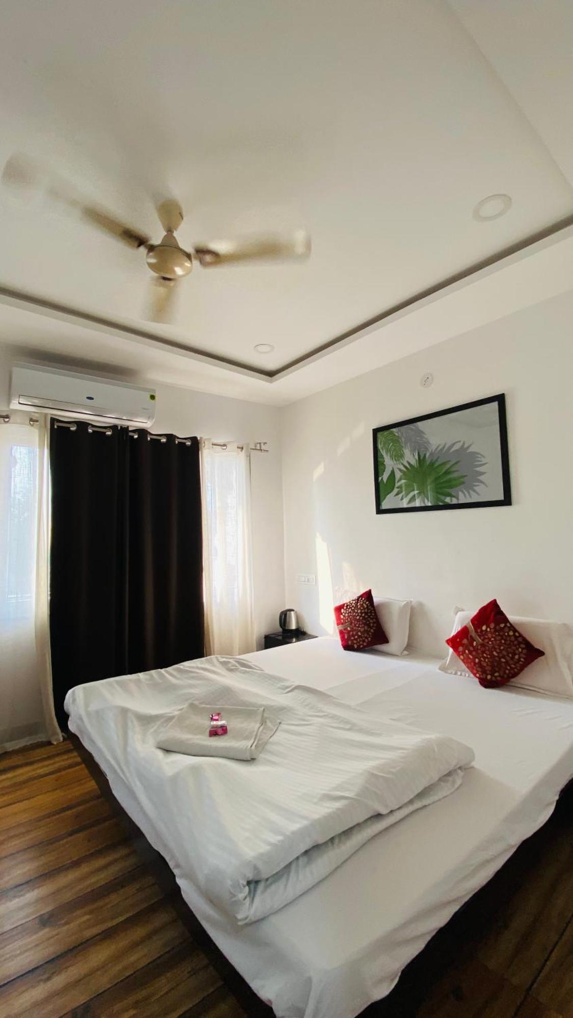 Hotel Lake Star Udaipur Eksteriør billede