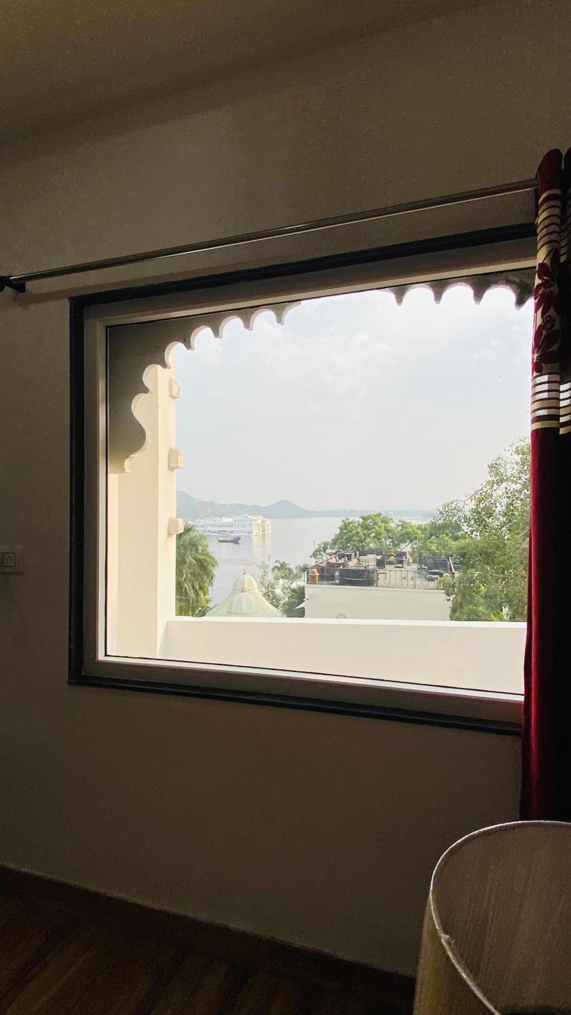 Hotel Lake Star Udaipur Eksteriør billede