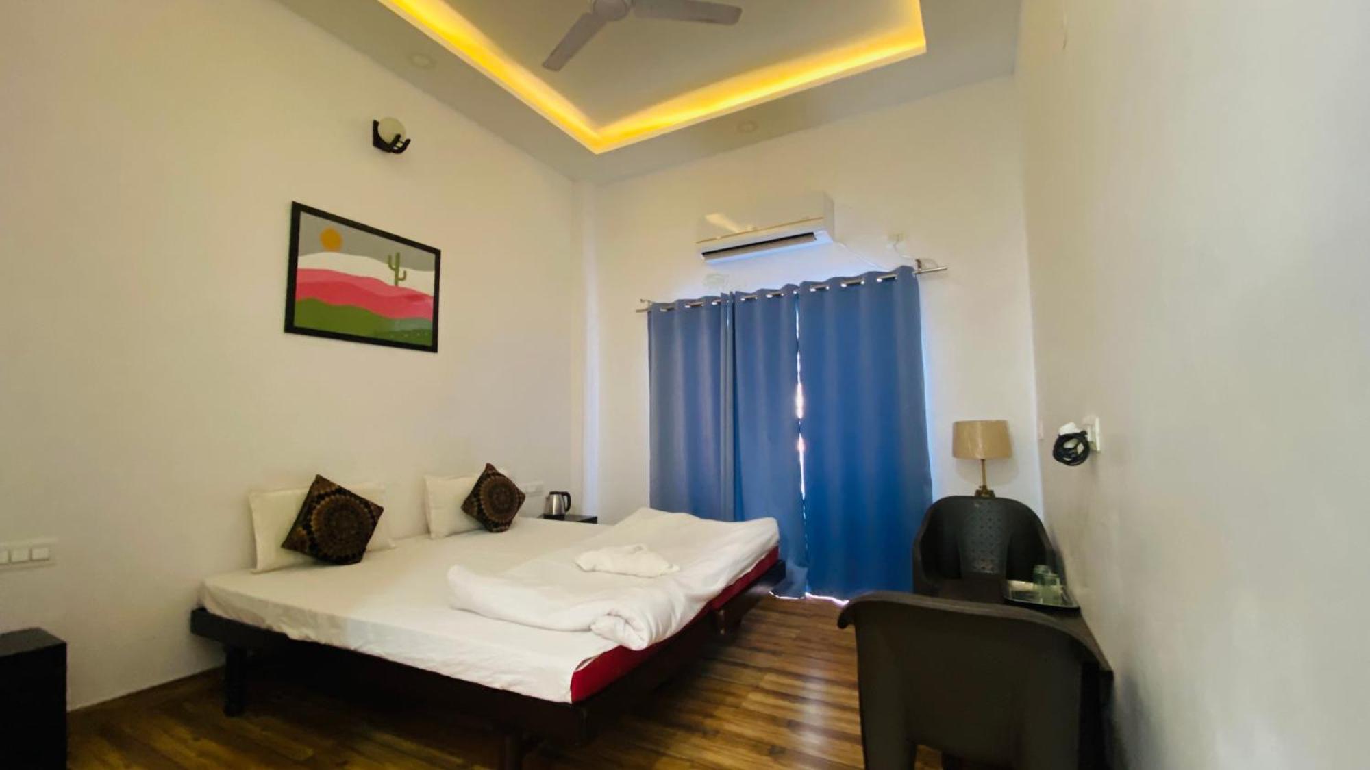 Hotel Lake Star Udaipur Eksteriør billede