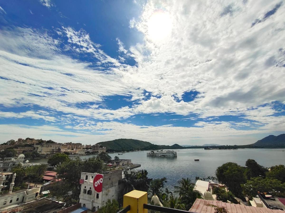 Hotel Lake Star Udaipur Eksteriør billede